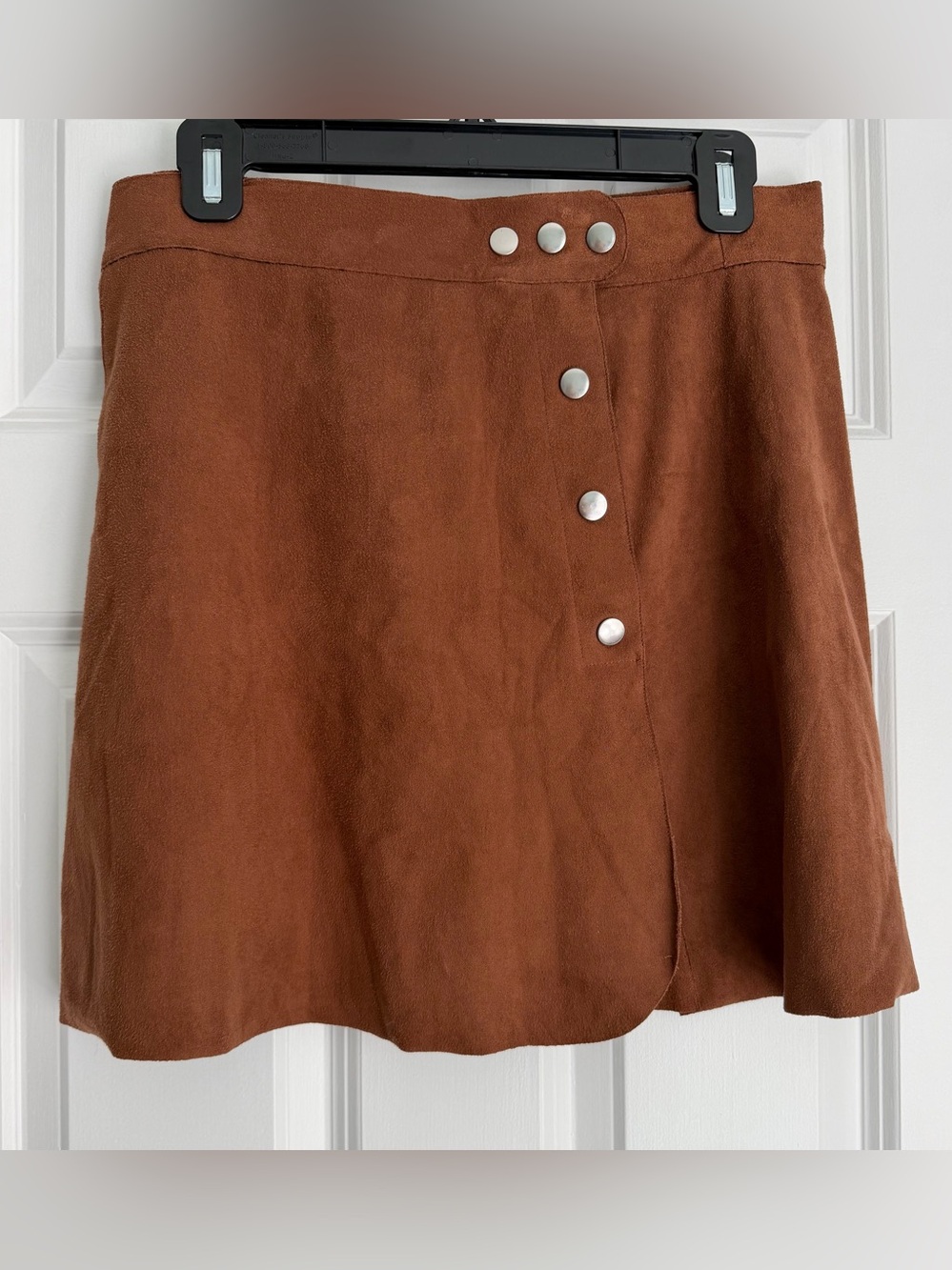 1 State Brown Faux Suede Mini Skirt with Silver Snap Buttons Size Medium